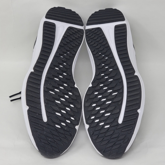Nike Youth Size 6Y Downshifter 12 Running Shoes DM4194-003 Black White New - Picture 10 of 10